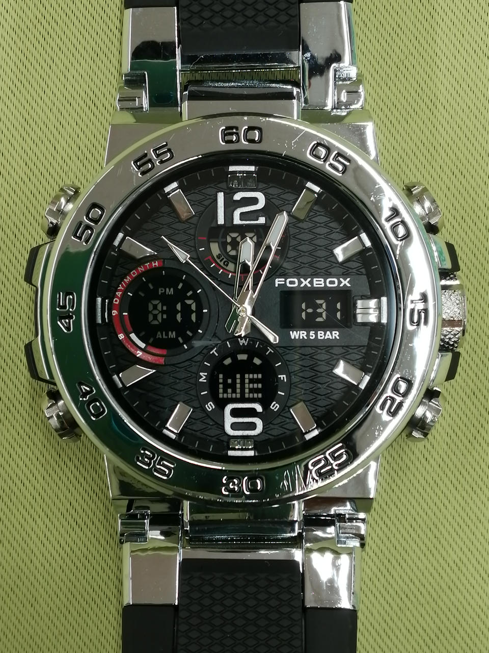 風防に少しキズあり