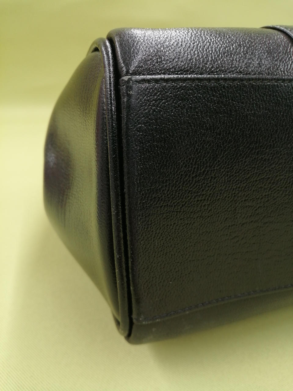 底面にスレ等の使用感あり