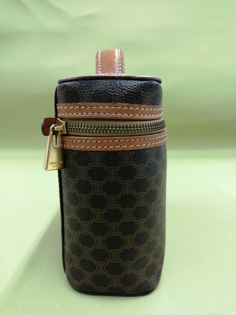 CELIENダークブラウン バニティー型 バッグ CELIENダークブラウン バニティー型 バッグ CELINEバニティバッグ