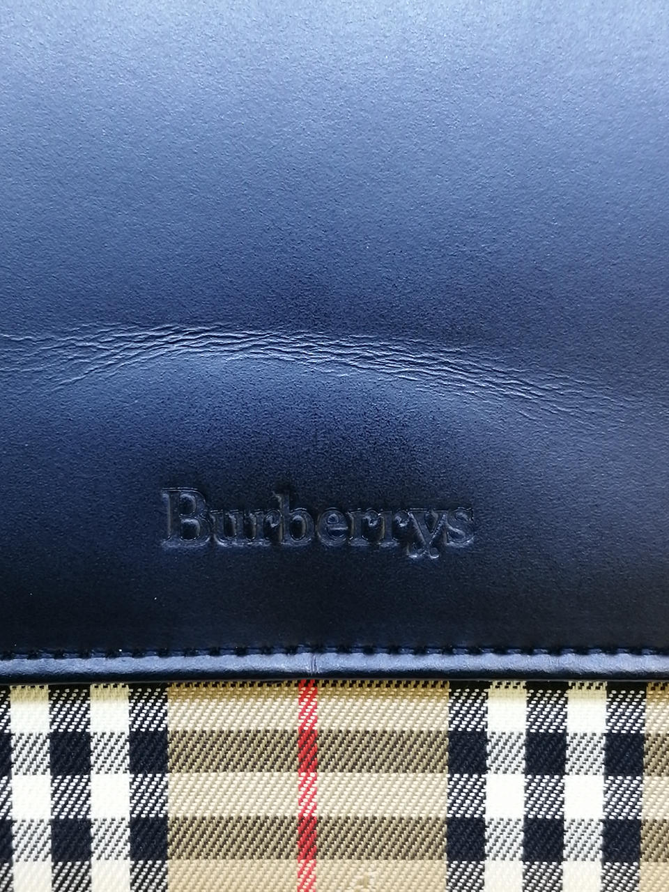 折り目シワあり