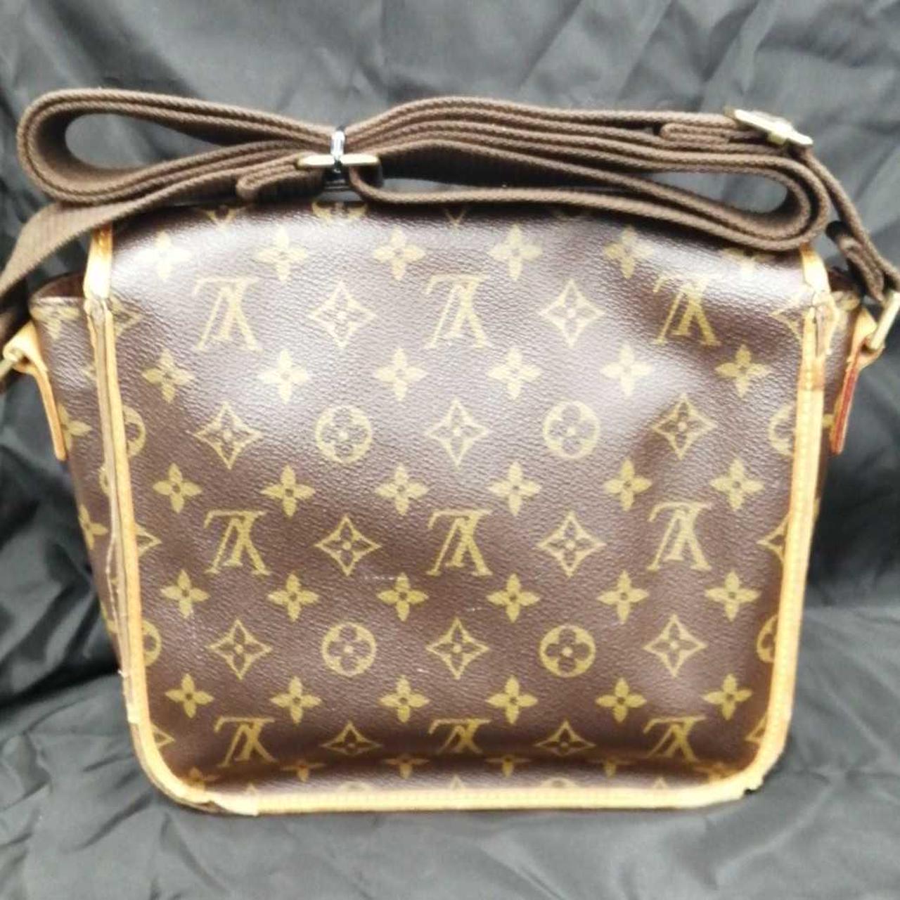 ほつれあり、使用感あり