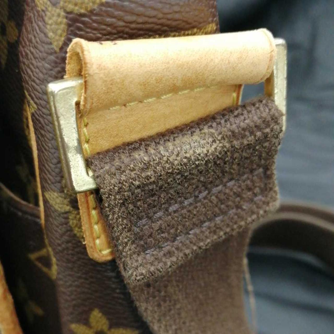 擦れ傷、汚れあり