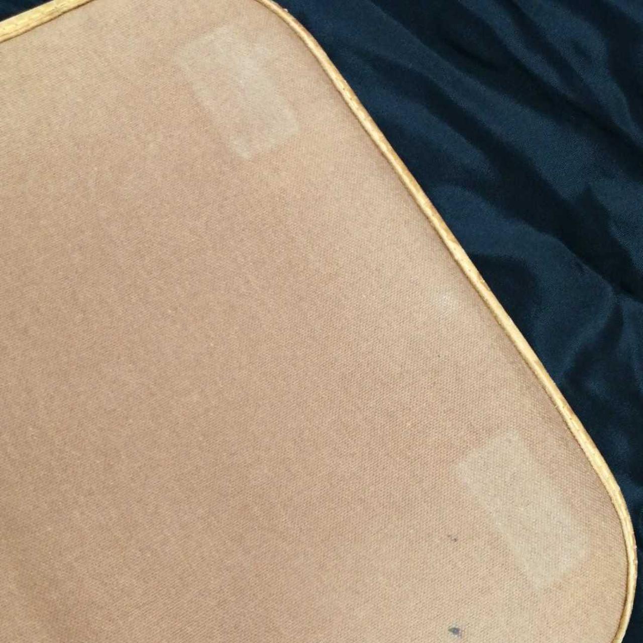 内側色褪せあり