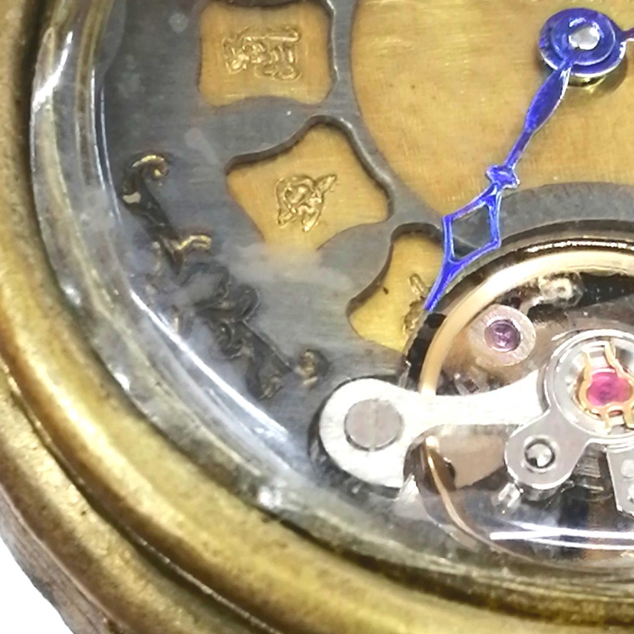 風防に目立つ傷あります