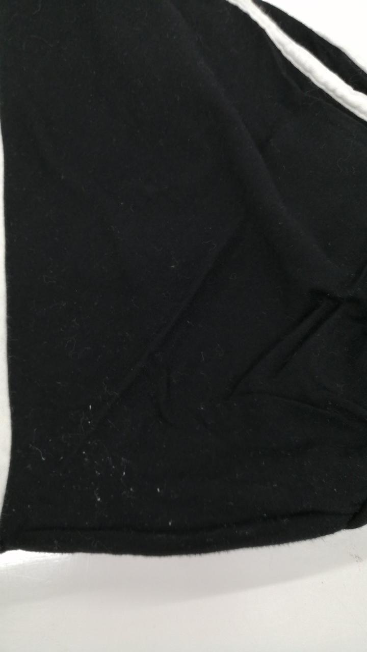 両袖口に白埃汚れあり