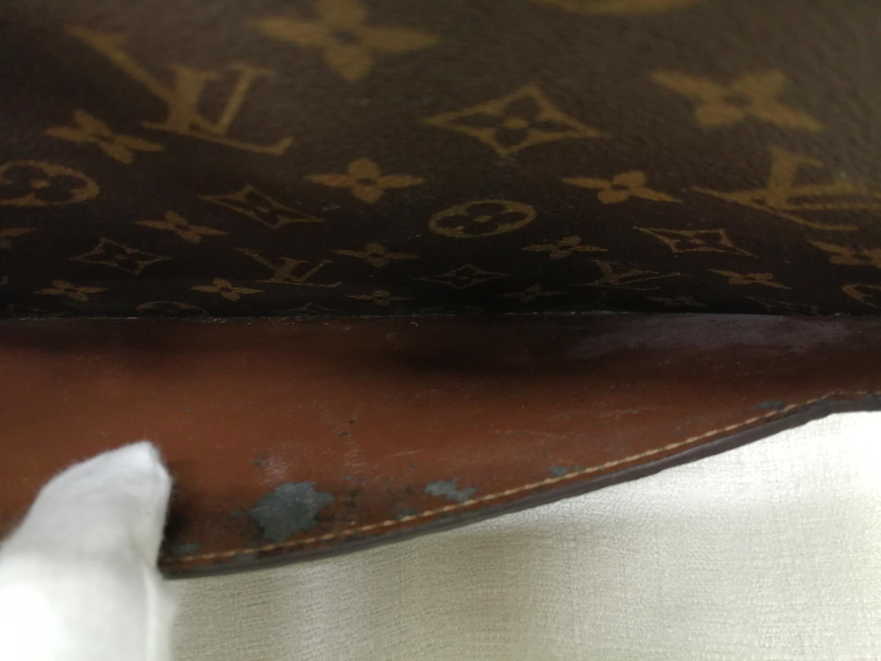 カビ・劣化あり