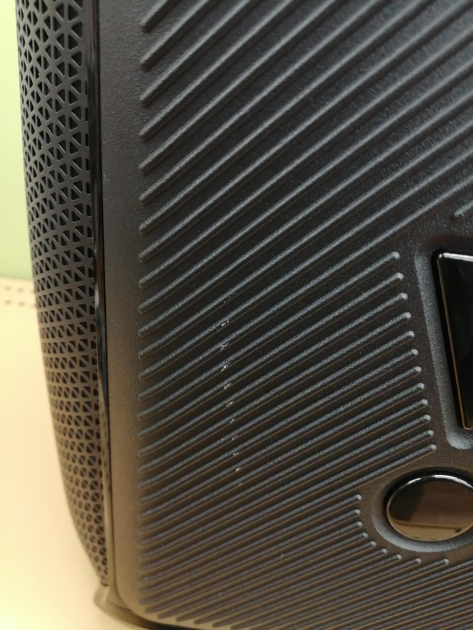 キズあります。