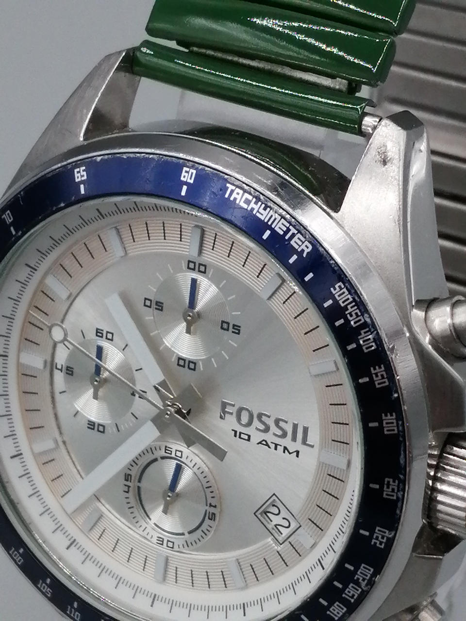 縁にダメージあり