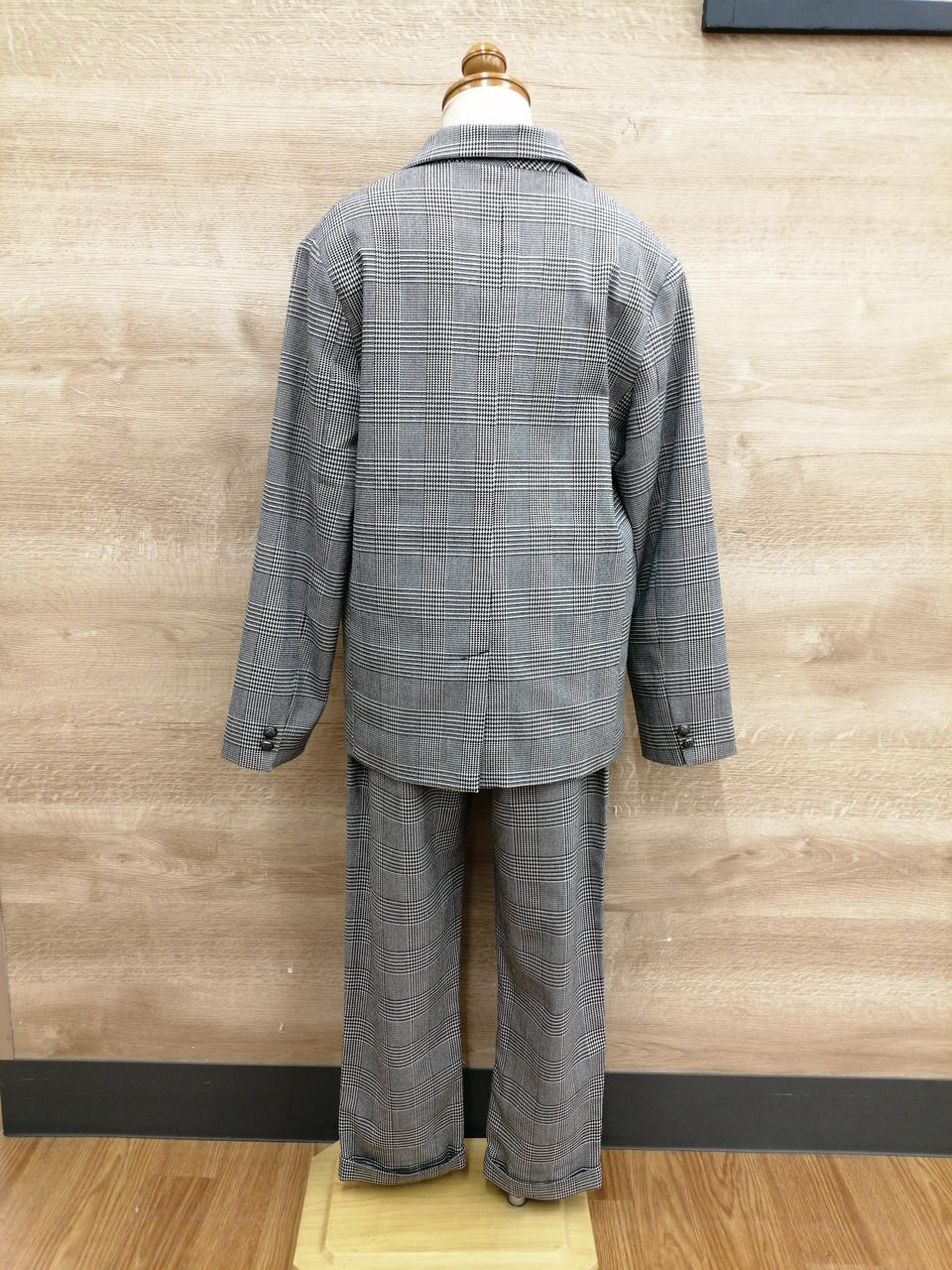 マネキン着用後ろ