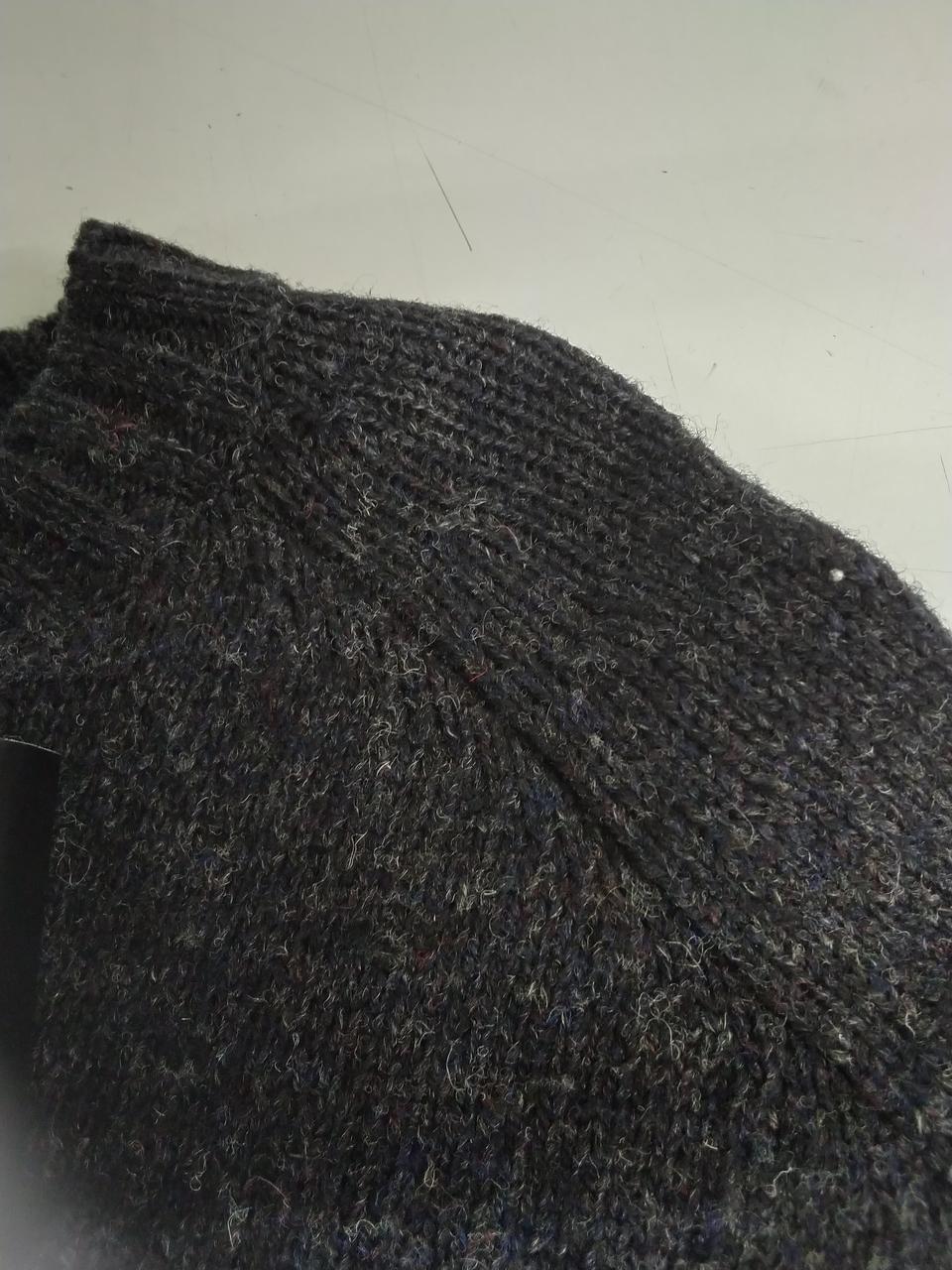 肩、ハンガーによる型崩れあり