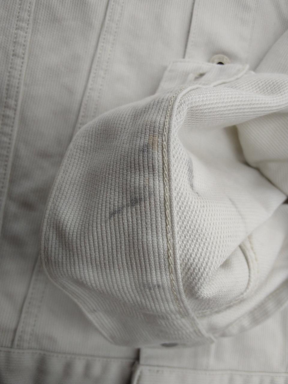 左腕袖口内側汚れ