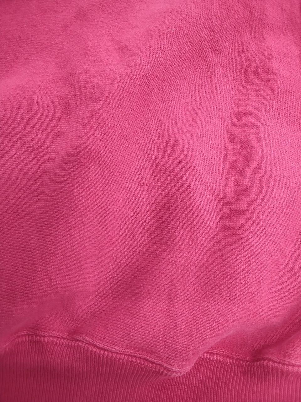 背中側、小さなひっかき跡