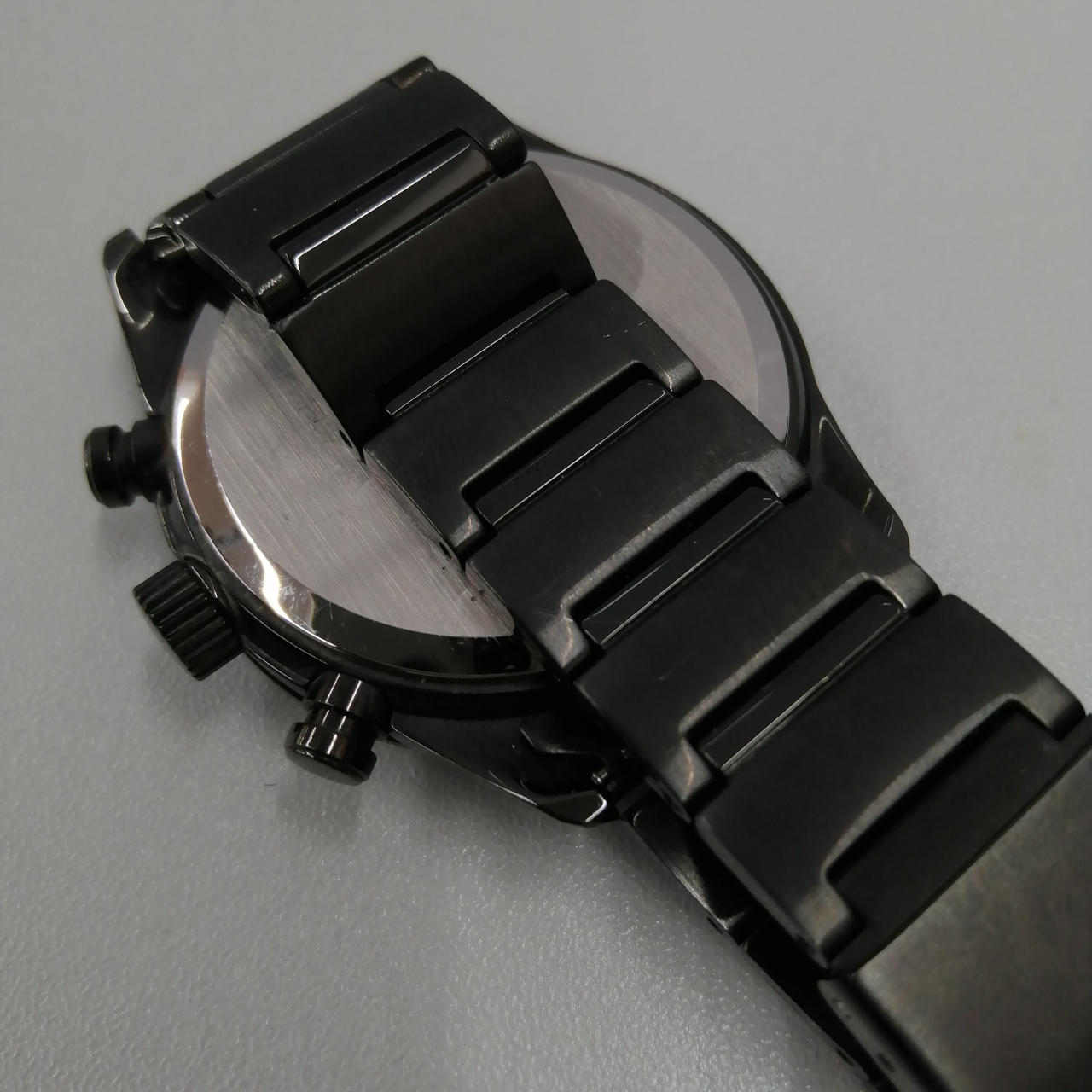 小さい傷があります。