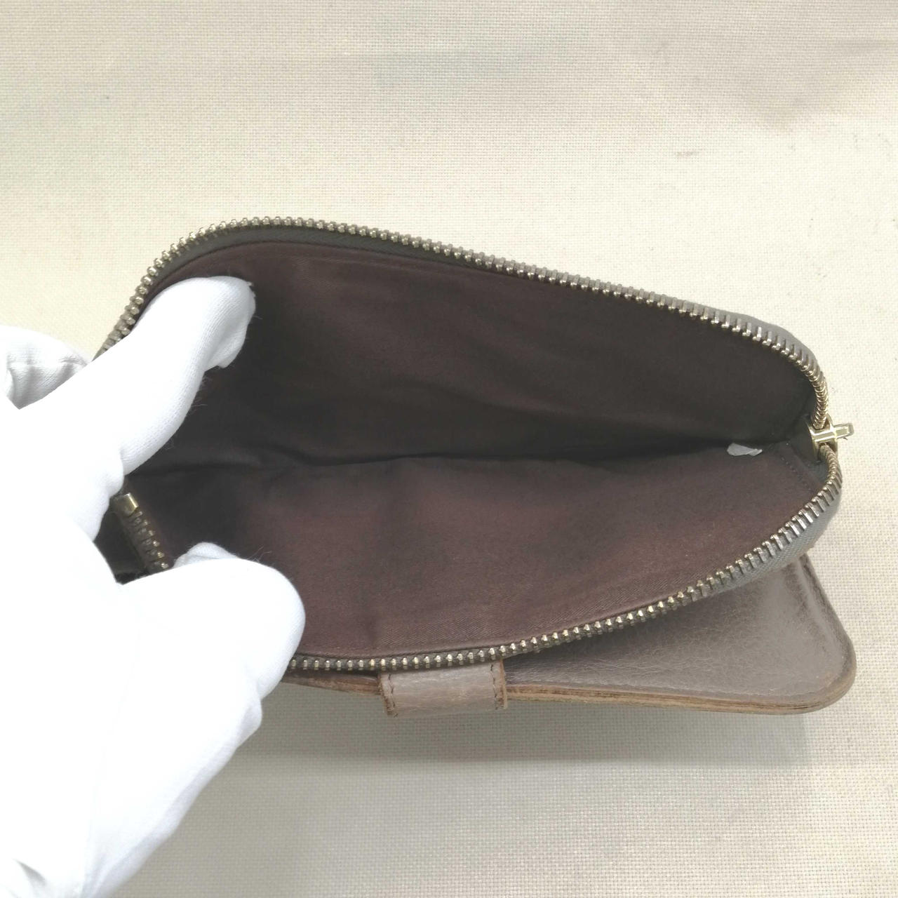 小キズ多くみられます