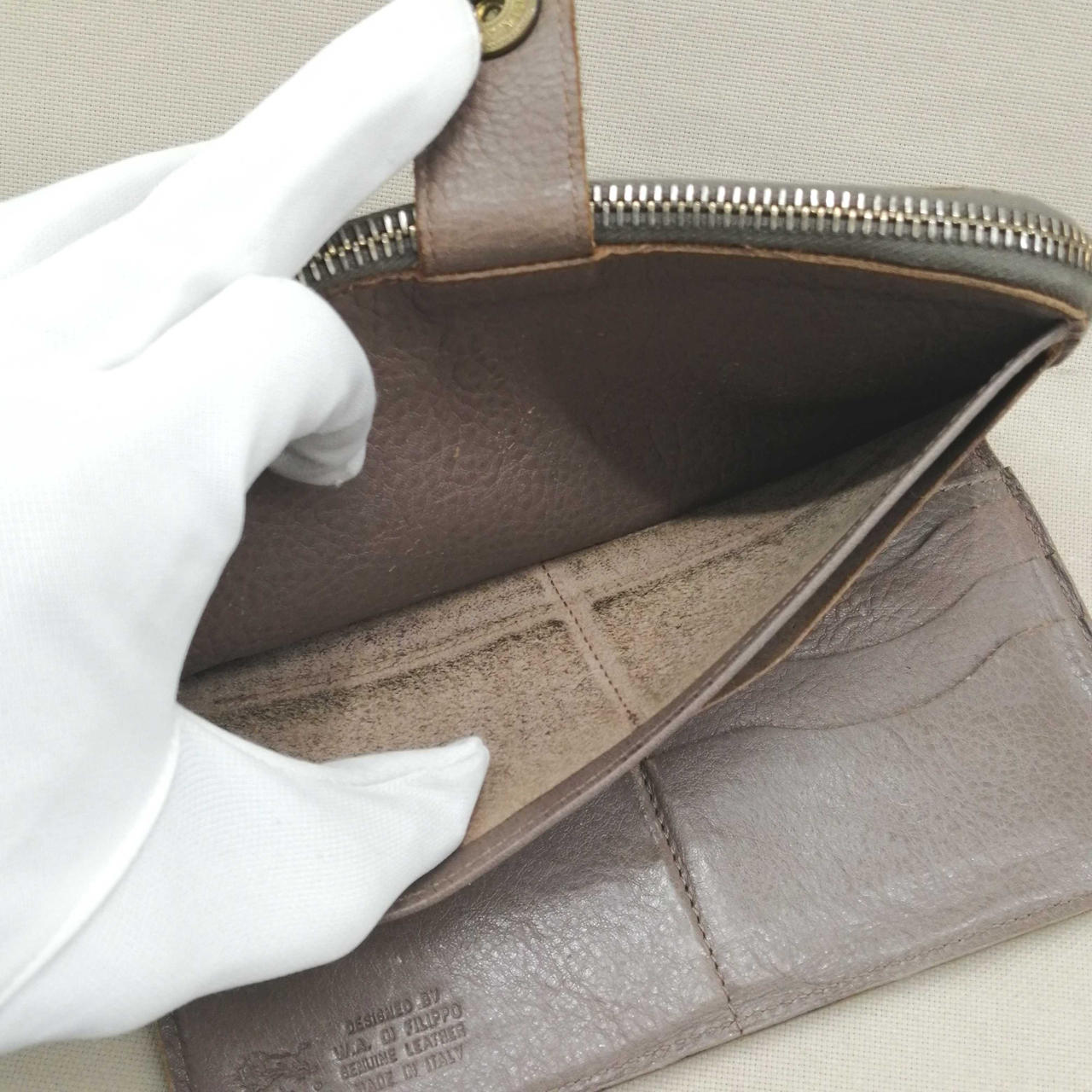 小キズ多くみられます