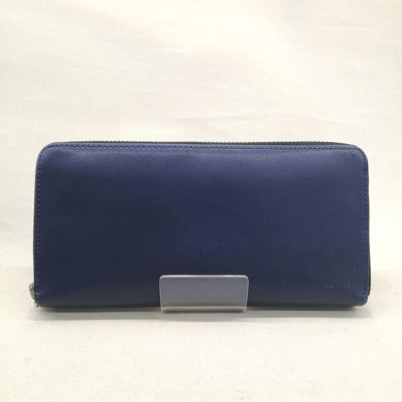 小キズ多くみられます