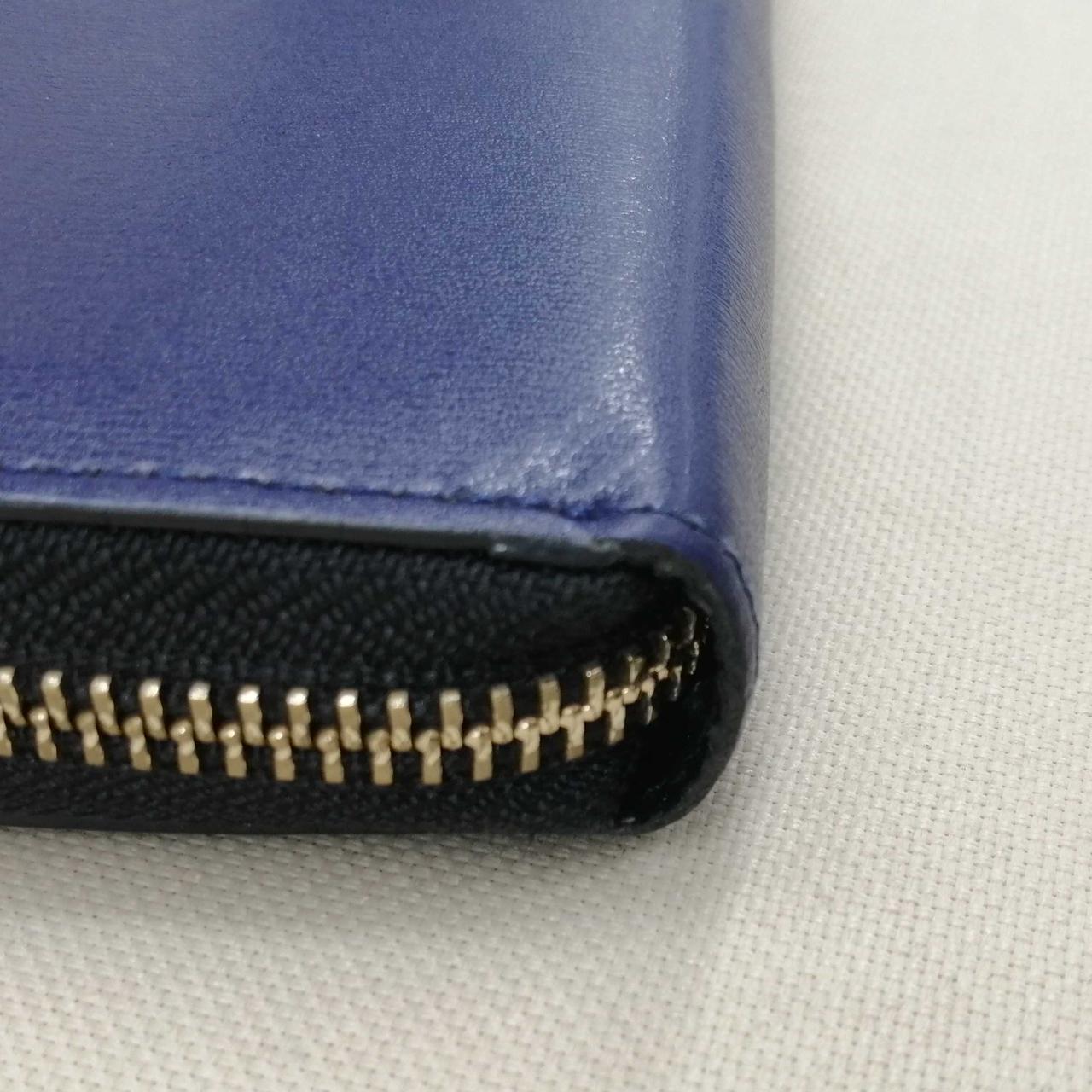 小キズ多くみられます