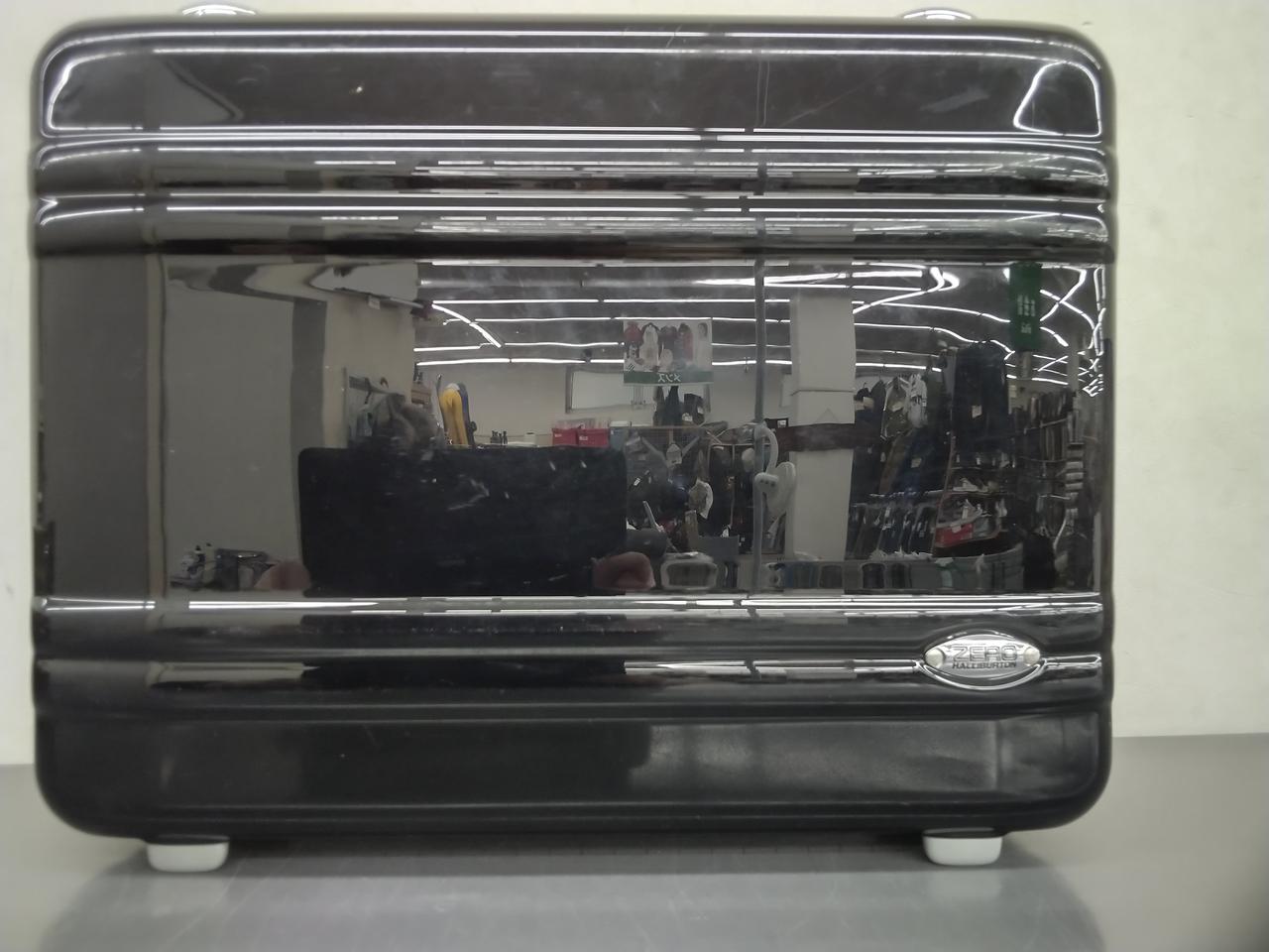 キズ汚れがあります。