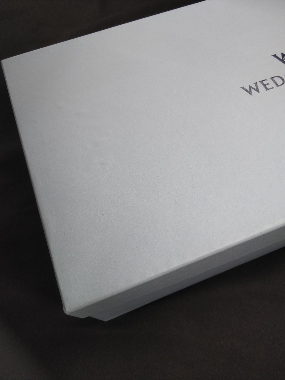 表面少々浮きがみられます