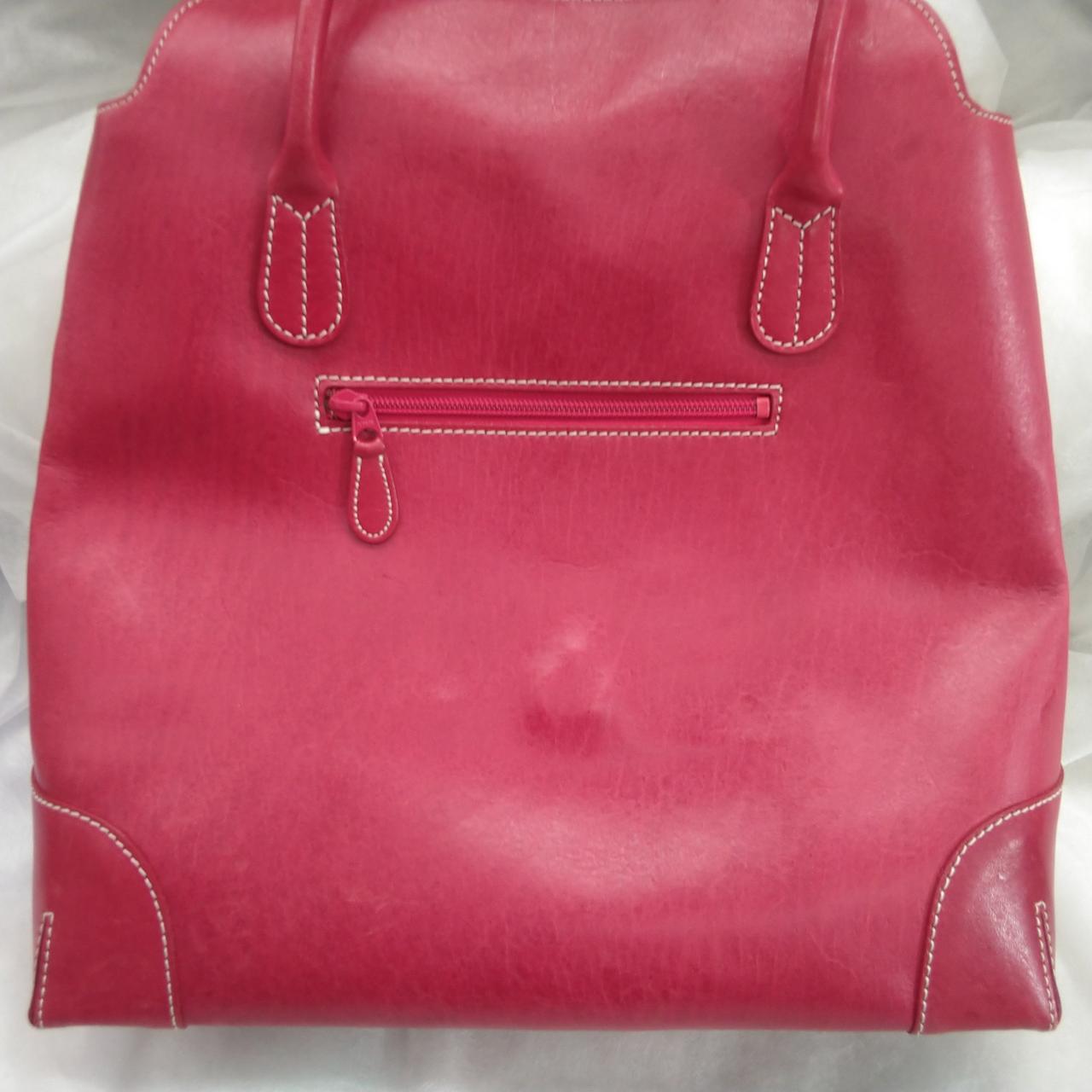 凹みがみられます。