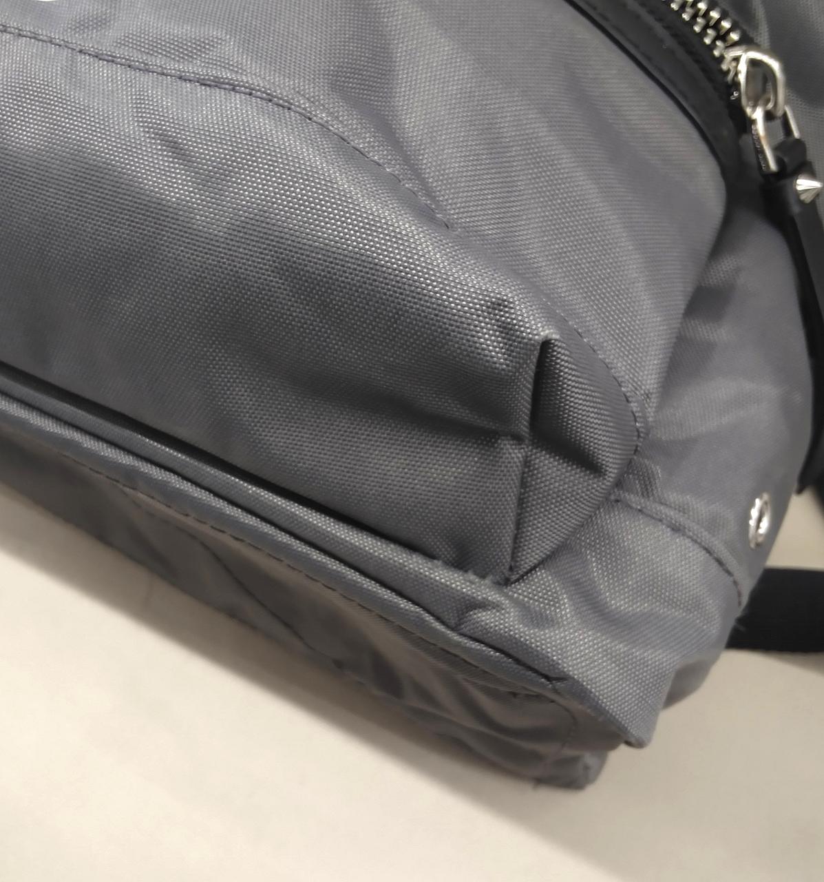 外ポケット角スレ少しあります