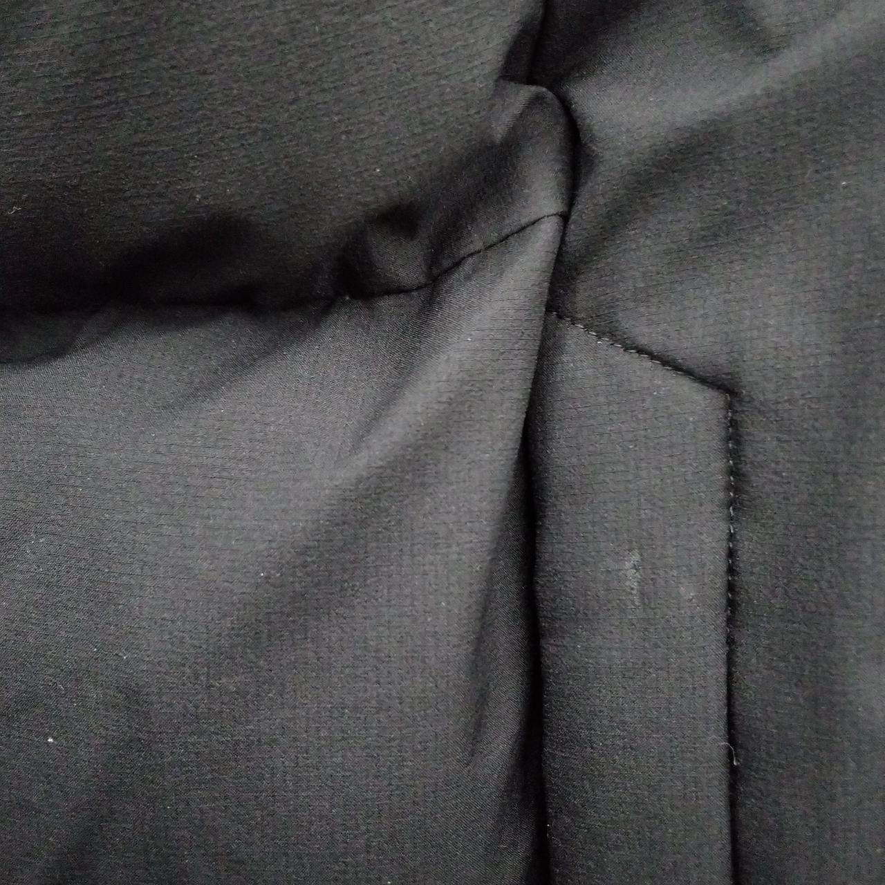 白く汚れています。