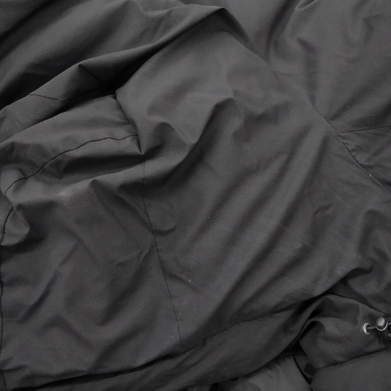 白く汚れています。