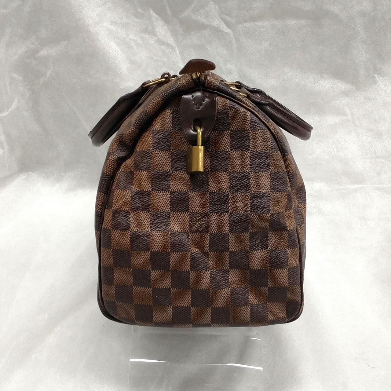 シミ汚れあります