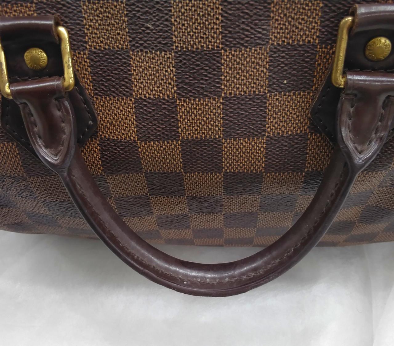 ハンドル内側使用感あります