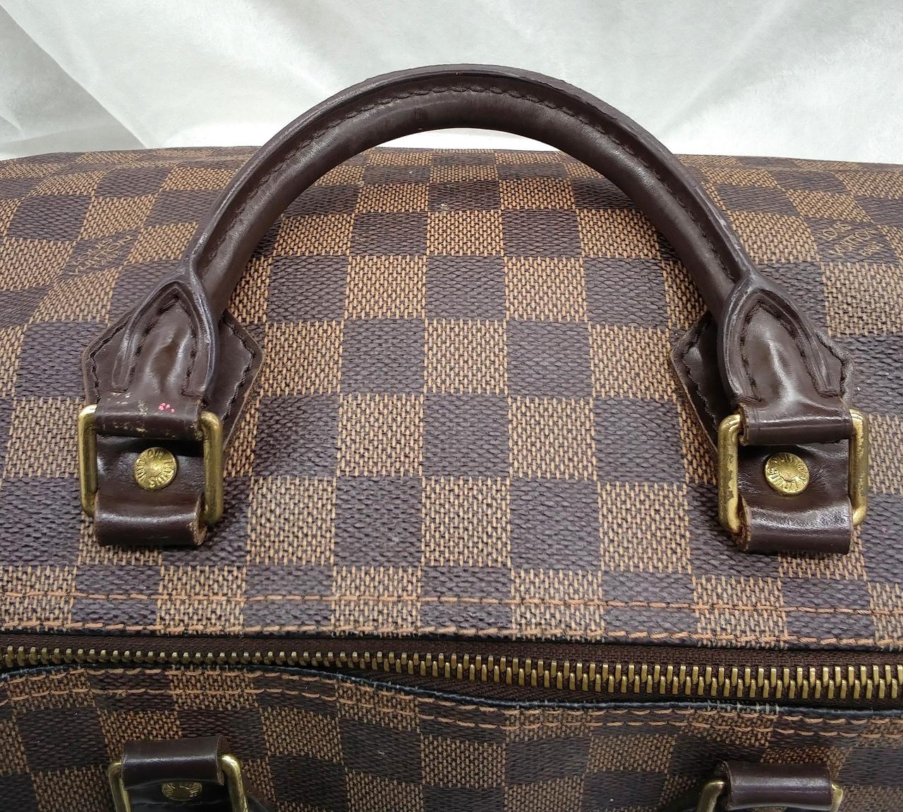 ハンドル内側使用感汚れあります