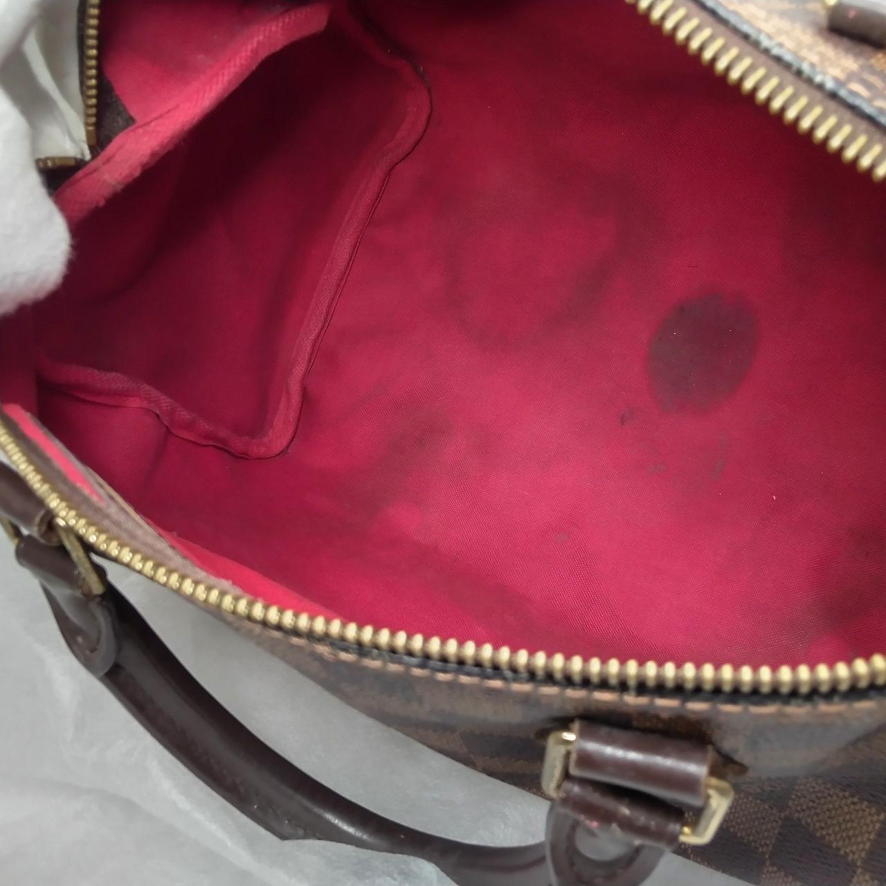 シミ汚れ多数あります