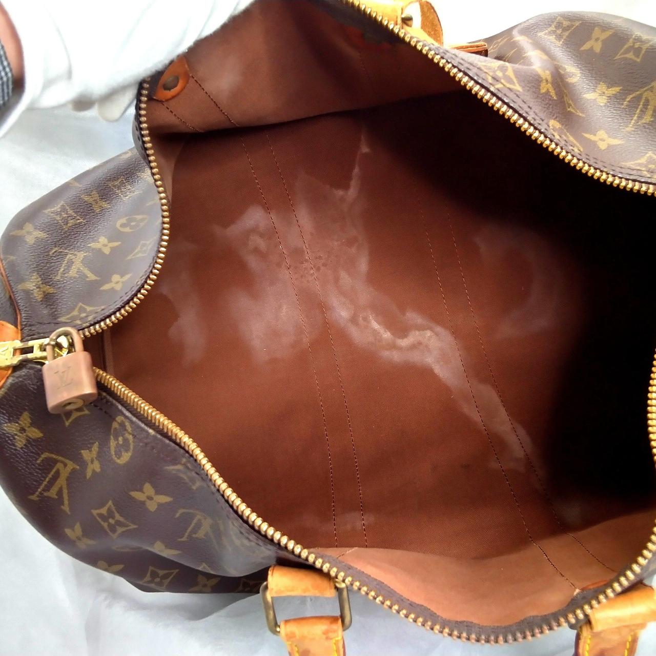 シミ汚れ多数あります