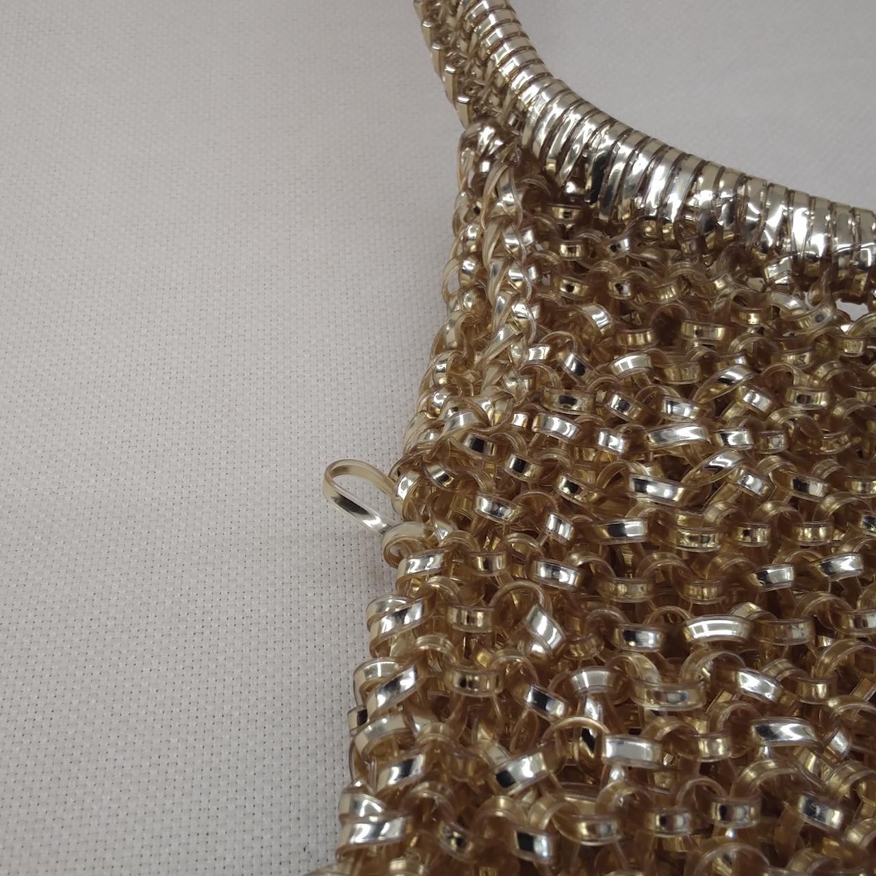 一部ワイヤーが出ています