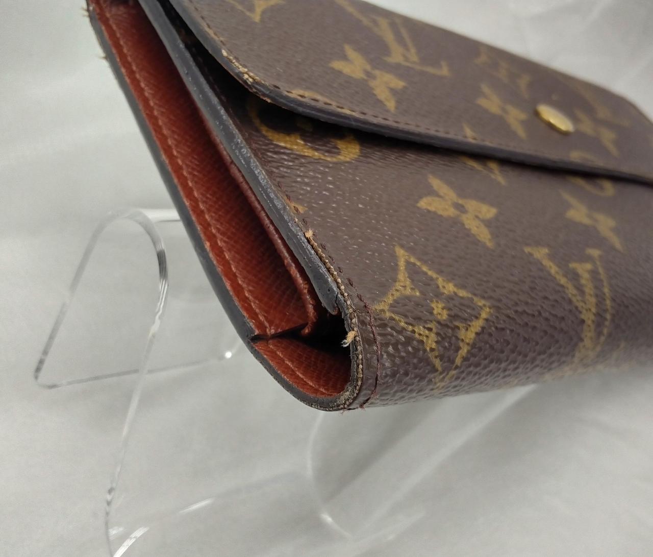 少し糸ほつれあります