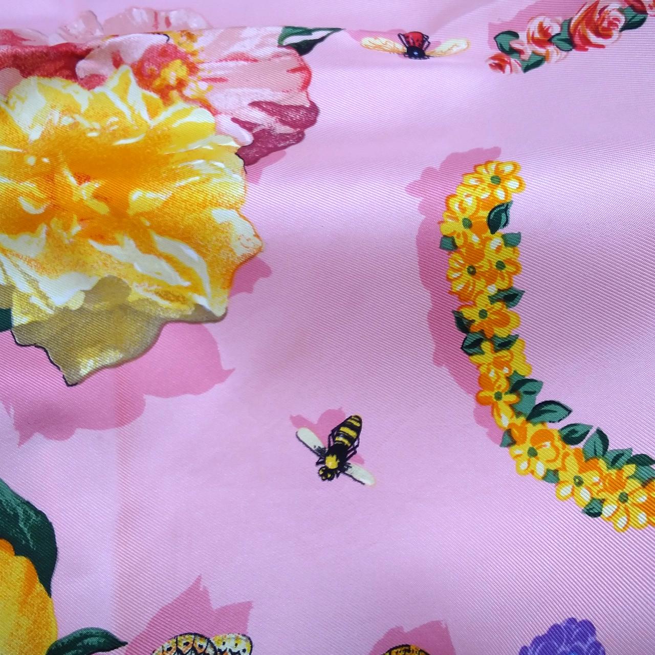 画面中央汚れあります