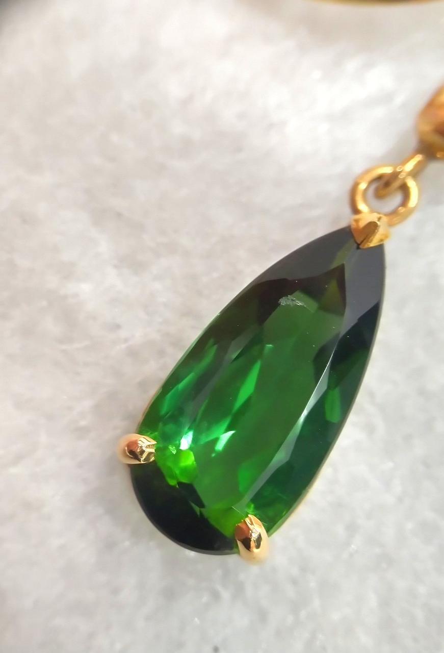 表面に傷あります 縦1.2cm 横5mm