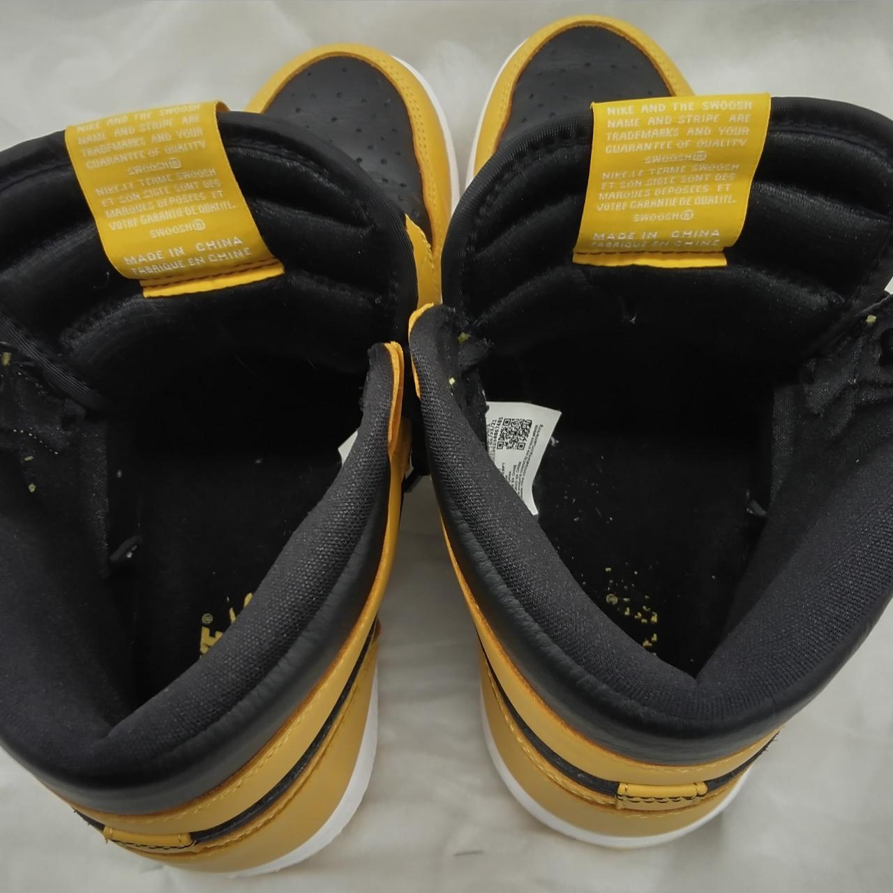 インソールのロゴが剥げています