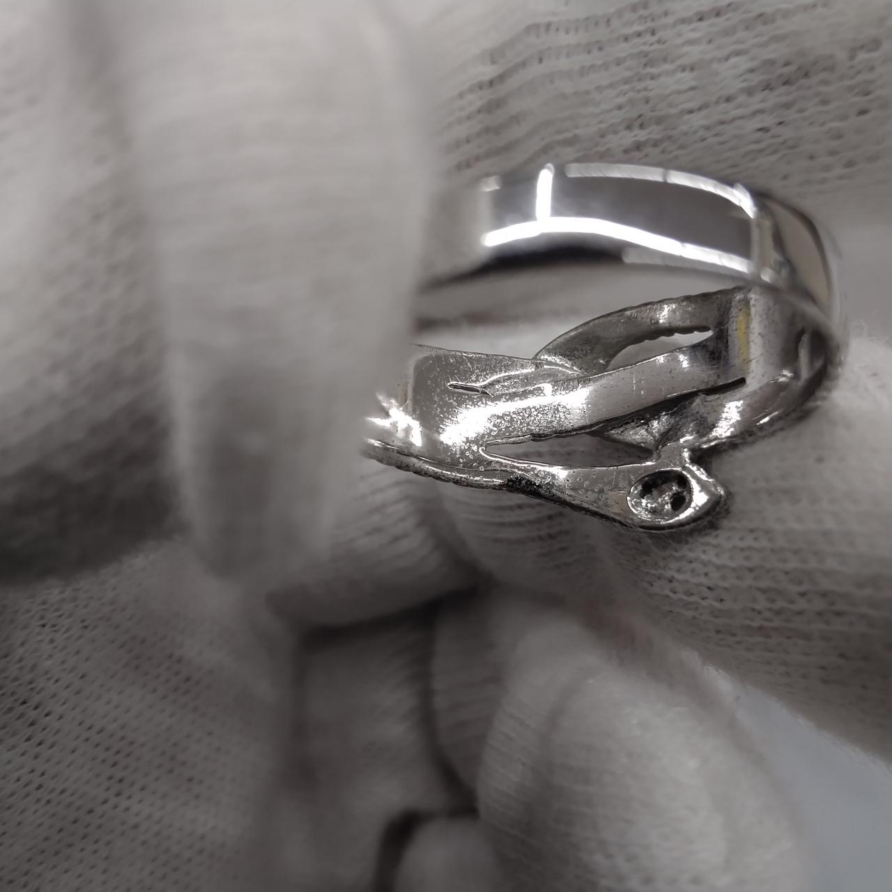 傷が多数あります。