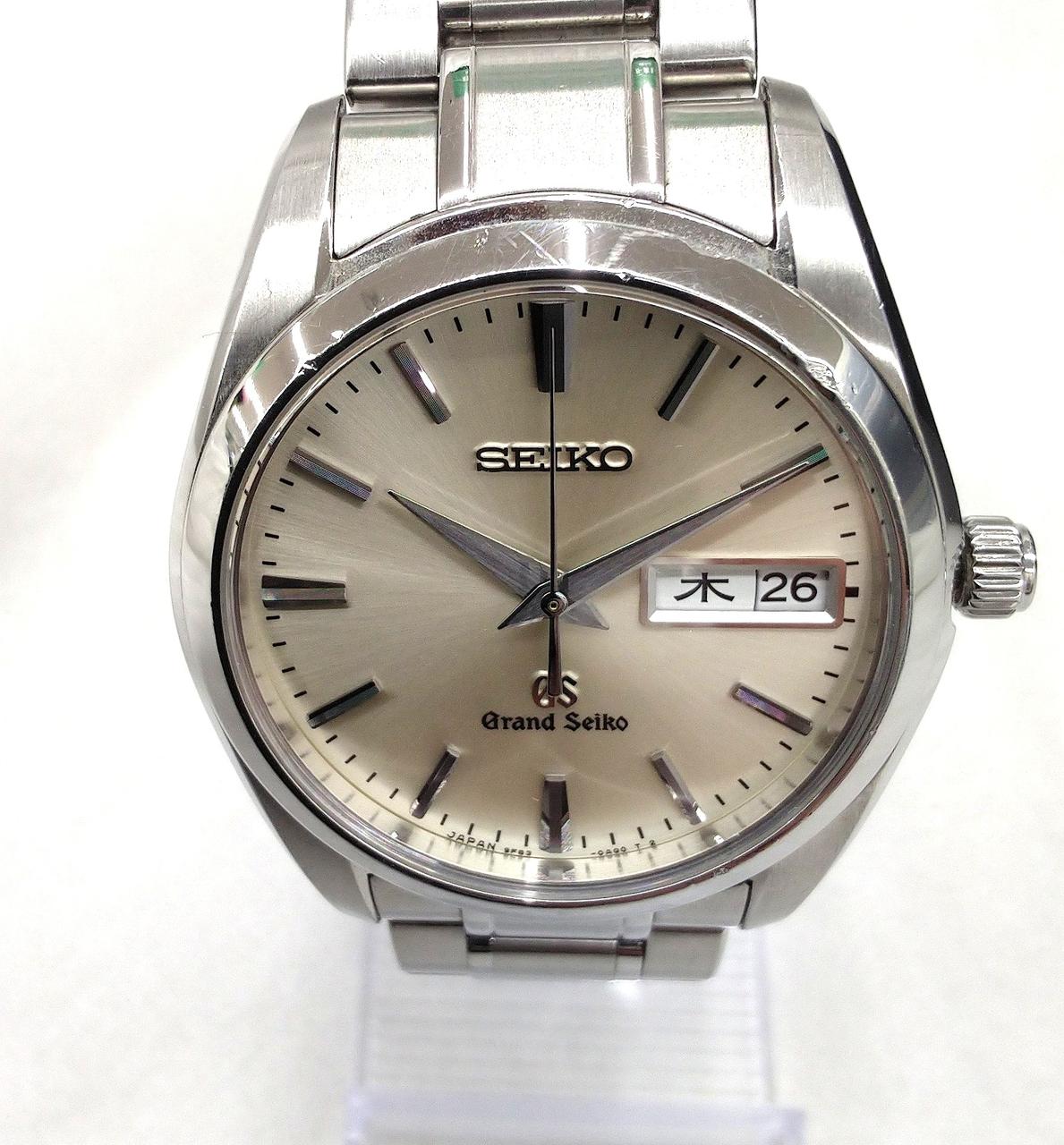 上部に傷あります