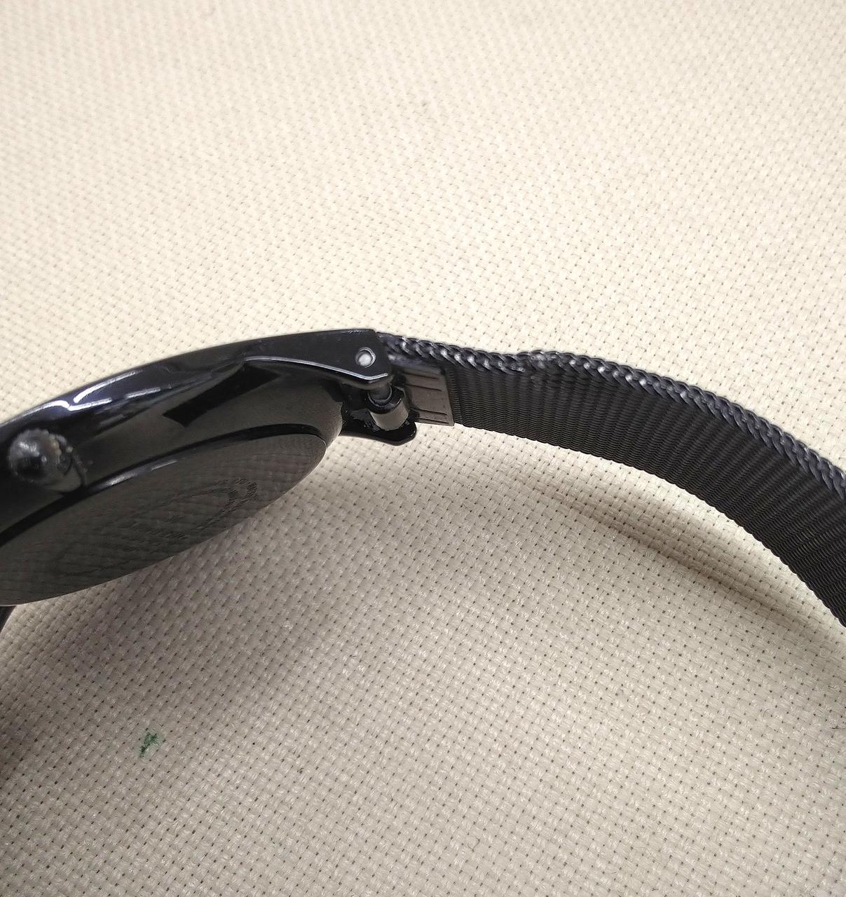 バンド上部歪みあります