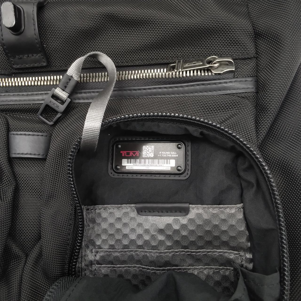 前面ポケット右側