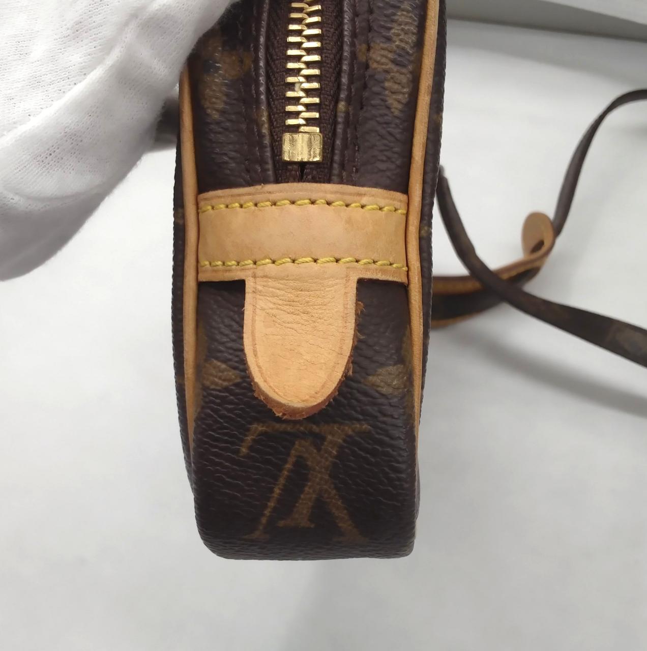 シミ汚れあります