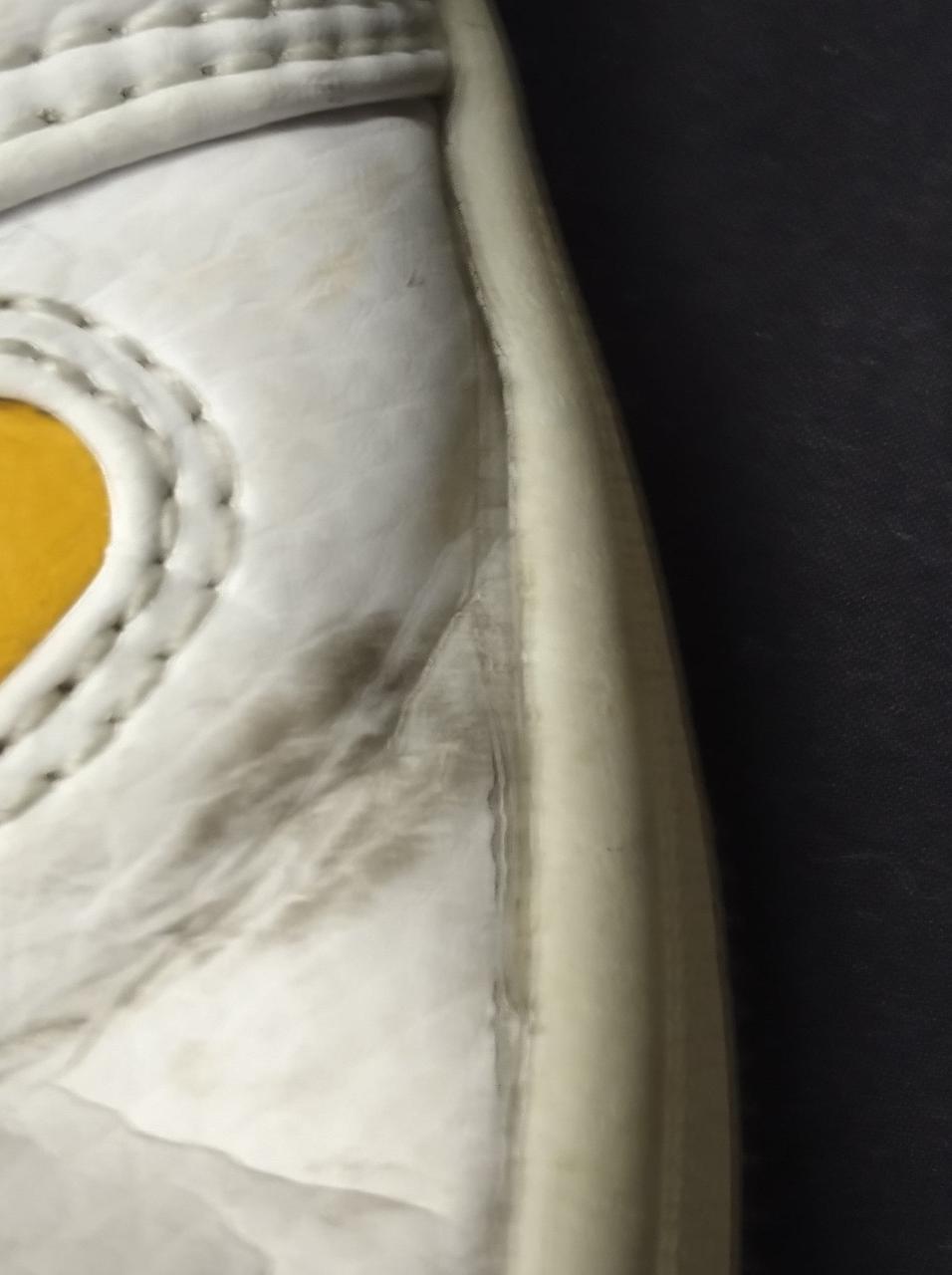 シワが入っている部分のソール弱いです