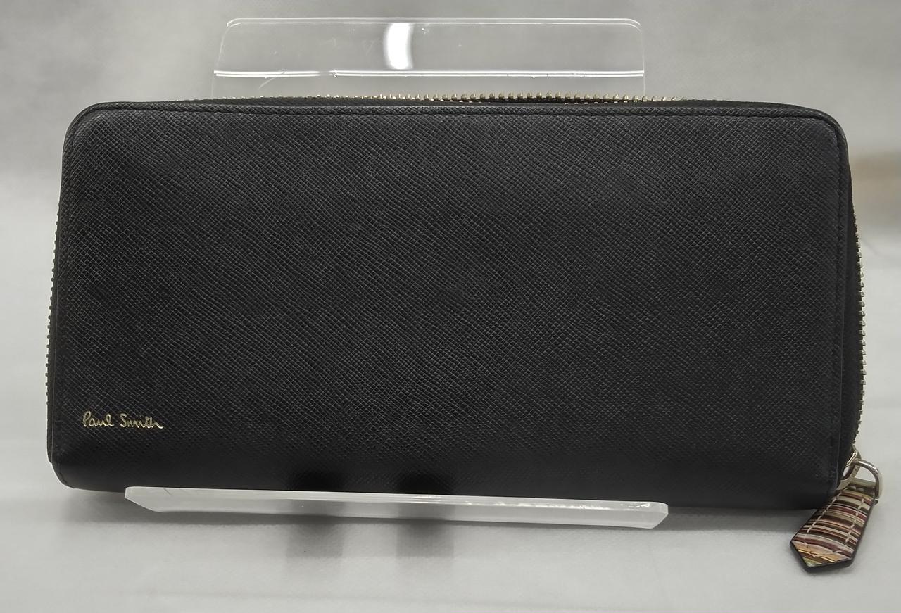 白い汚れがついています。