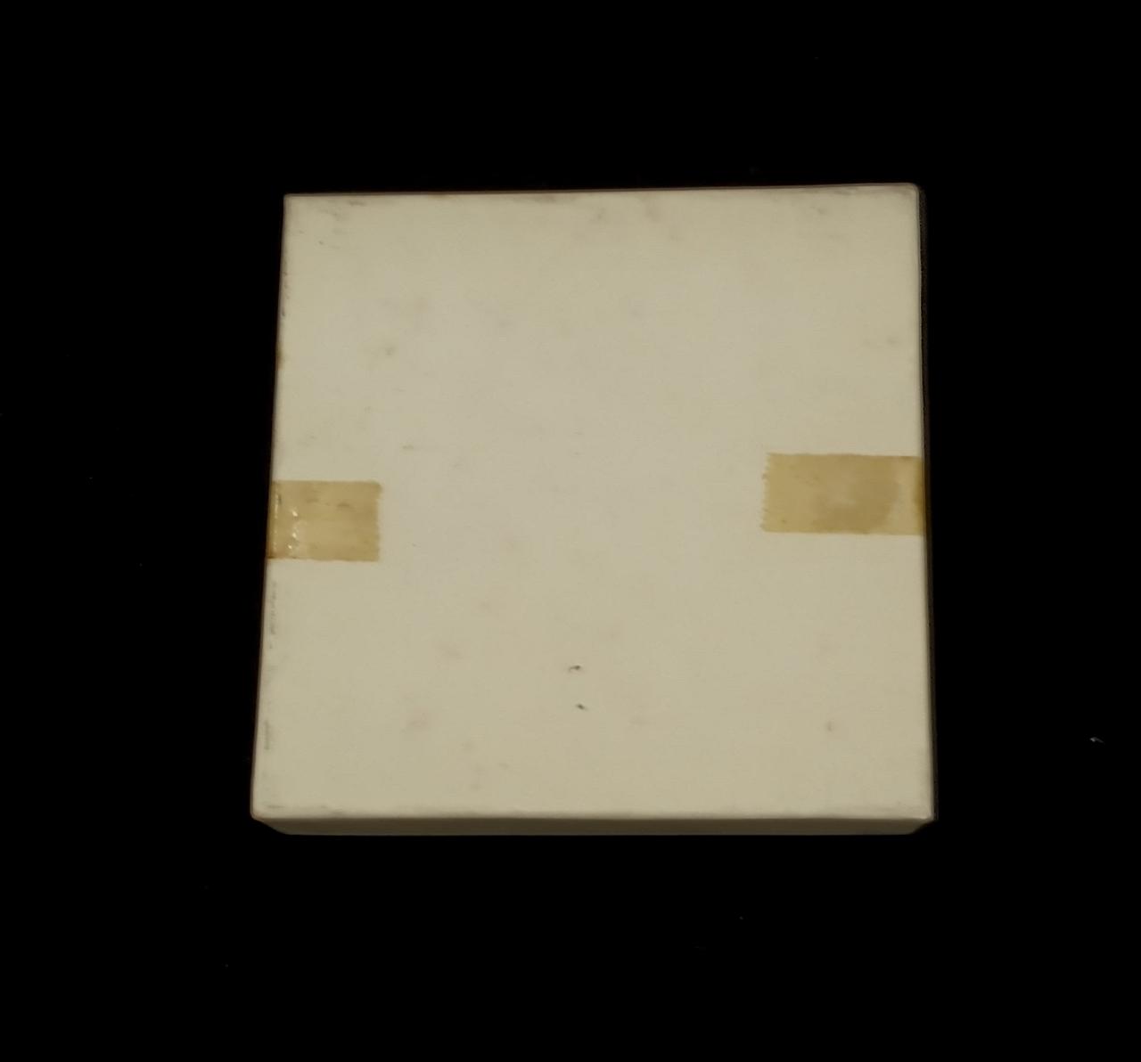 箱裏テープ跡あり