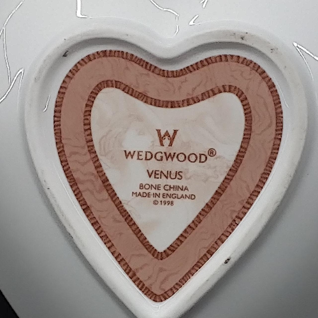 底に黒ずみあり