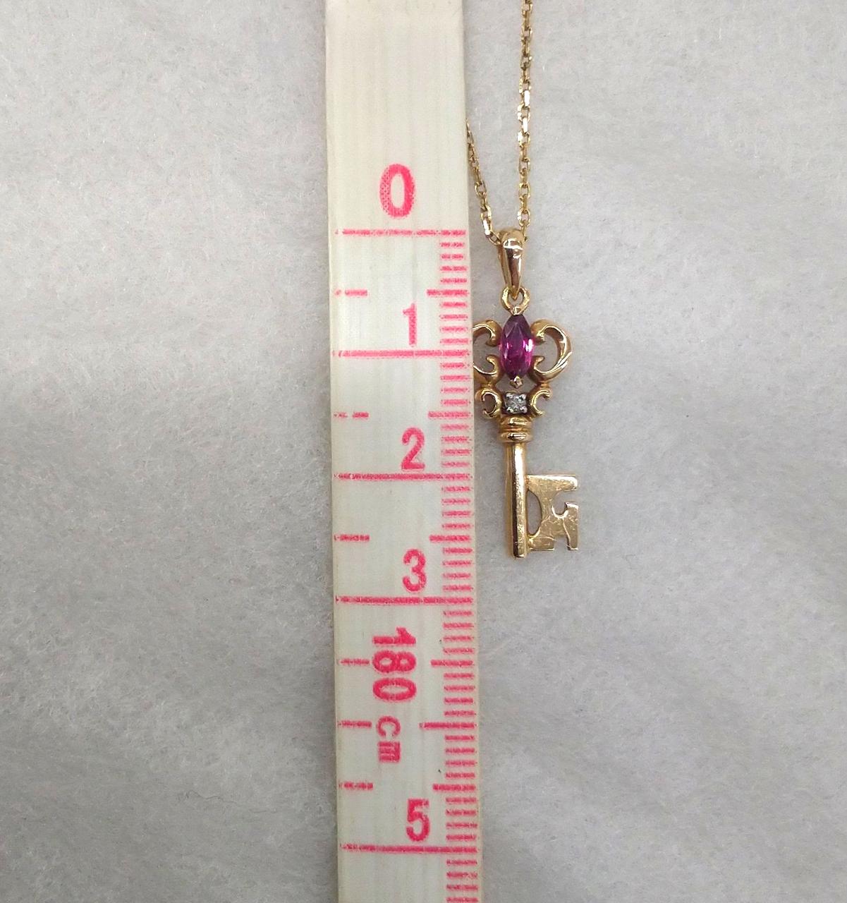 縦約2.7cm