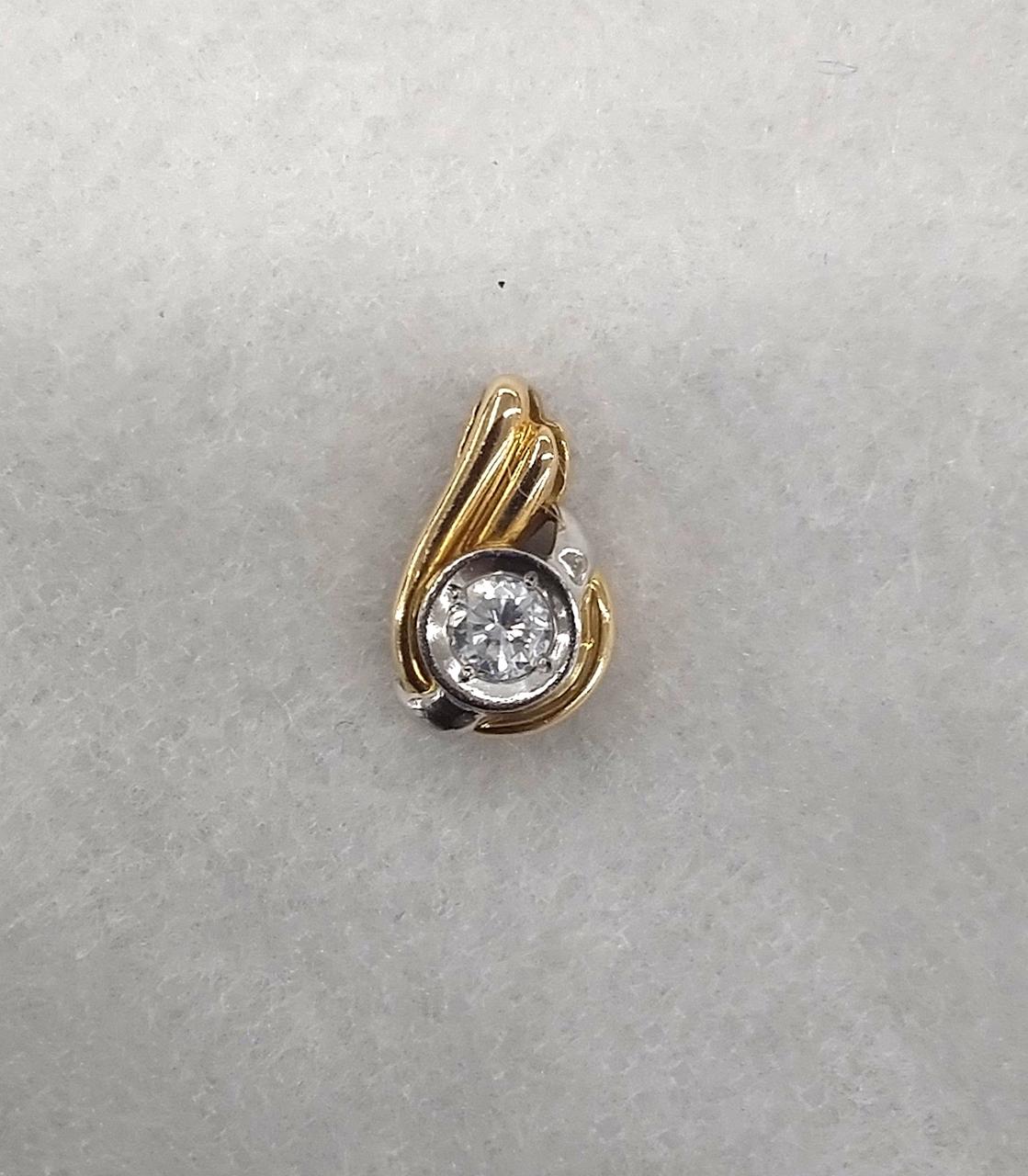 横約7mm 縦約1.3cm 石幅約5mm
