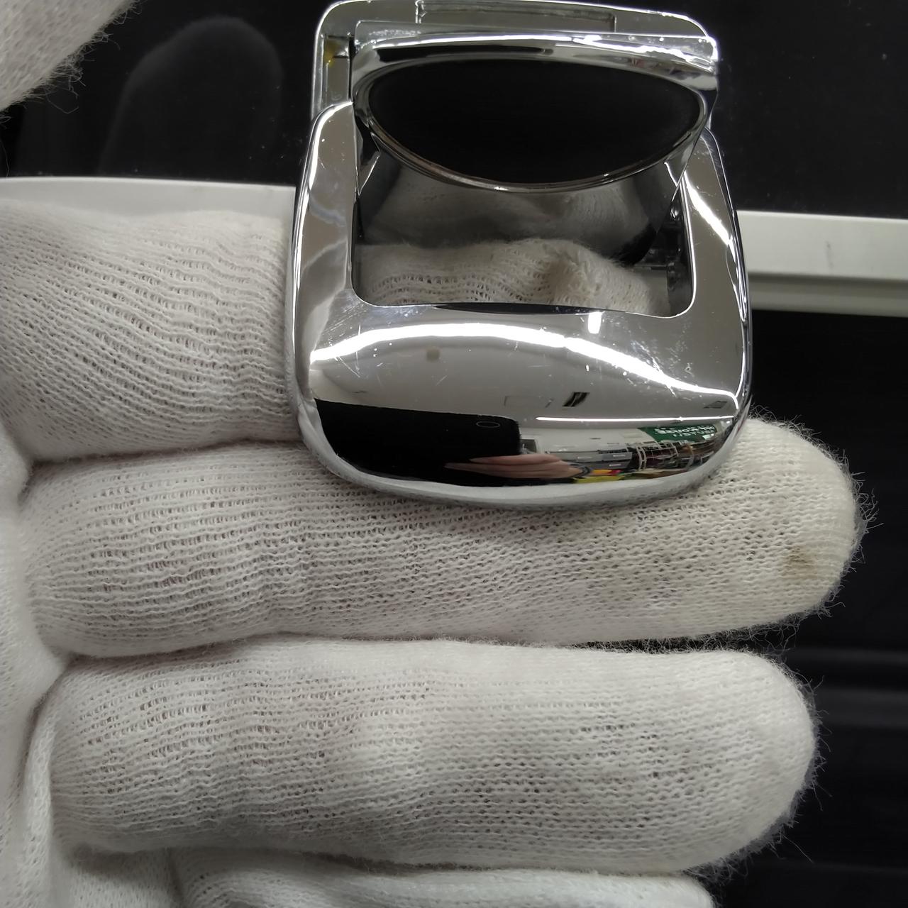 キズがあります。