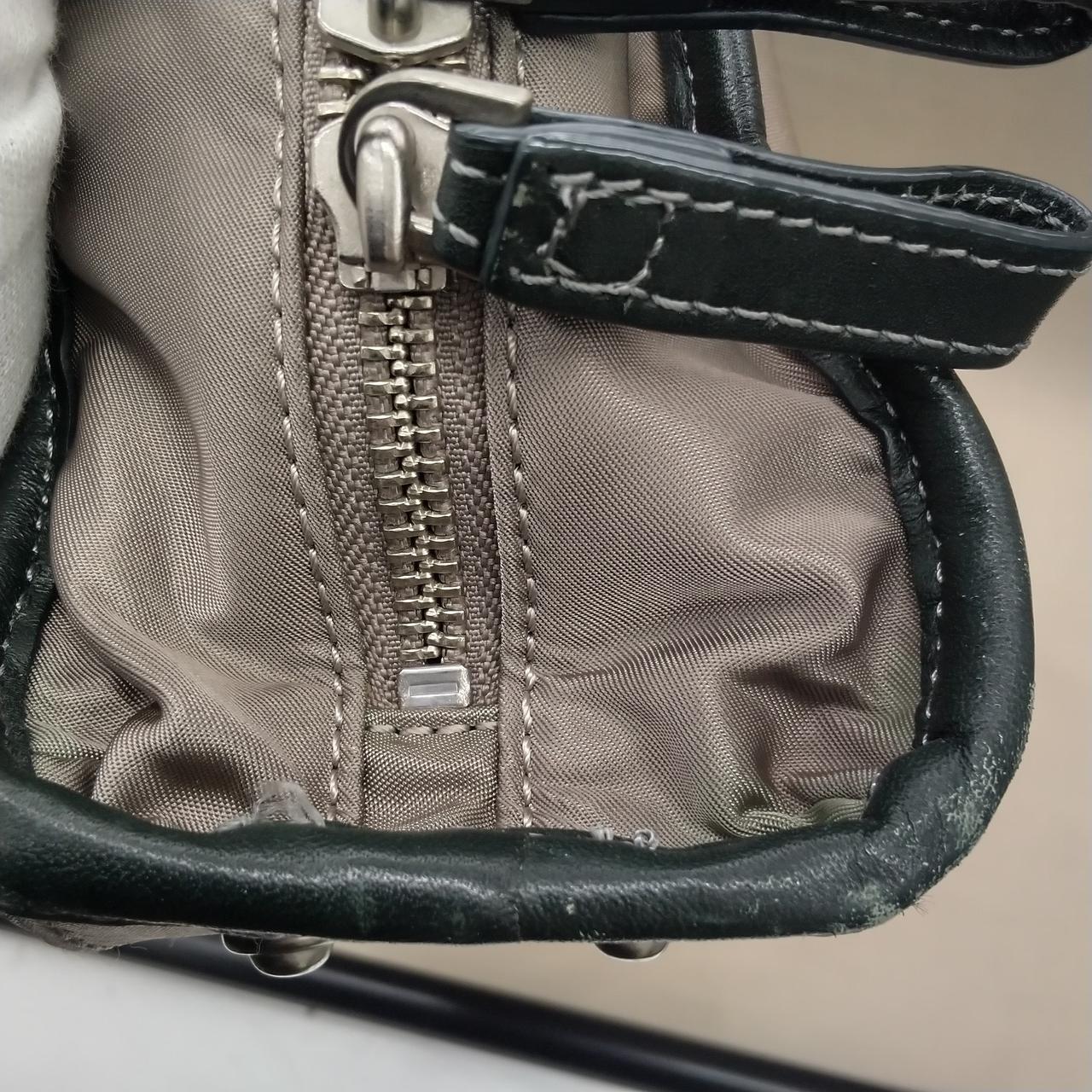 変色角スレが見られます。